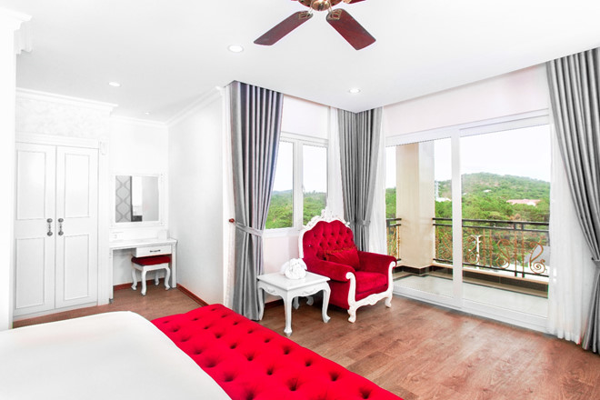 [review] khách sạn bông hồng đà lạt – vẻ đẹp cổ kính núi rừng
