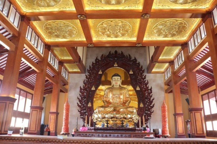 nghỉ dưỡng, việt nam quốc tự – khám phá ngôi chùa có nhiều cái “nhất”