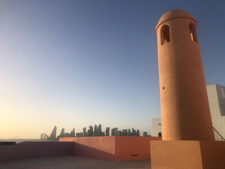 Du lịch Qatar xem đua lạc đà ở Doha, Khám Phá