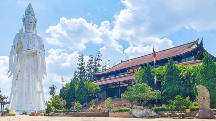 chùa quan âm đà lạt – ngôi chùa linh thiêng nổi tiếng tại đà lạt (2023)
