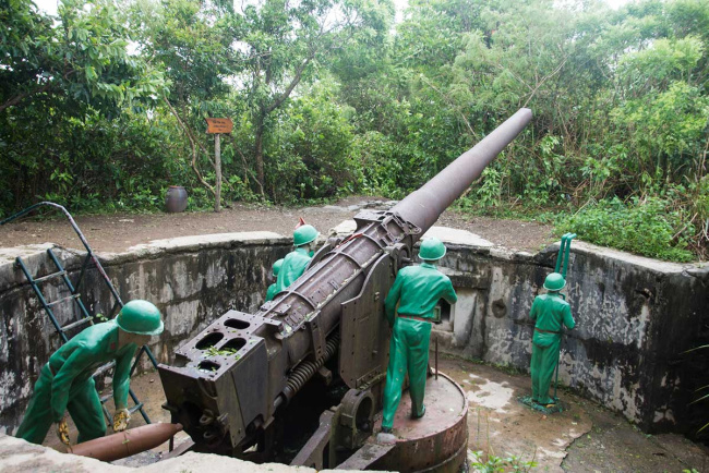 cannon fort on cat ba island – getting there & what to see