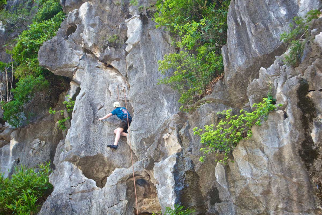 rock climbing on cat ba island – everything you need to know