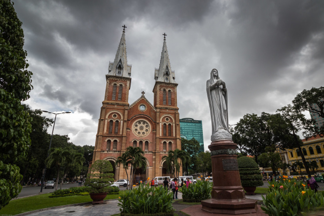 saigon notre dame cathedral in ho chi minh city – a visitors guide