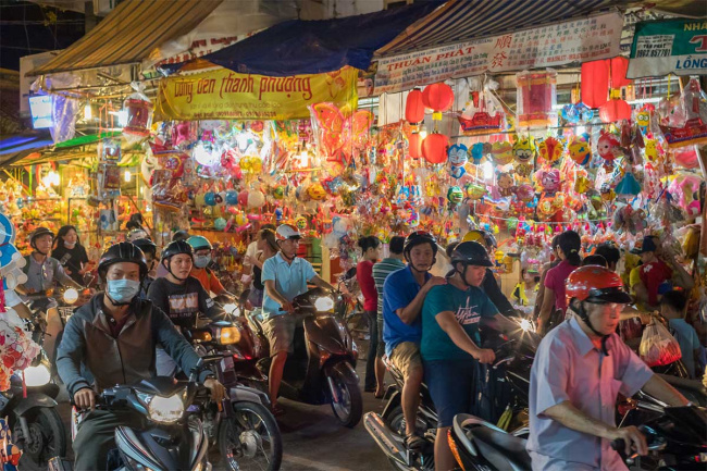 lantern street in ho chi minh city – a local guide