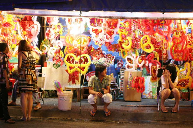 lantern street in ho chi minh city – a local guide
