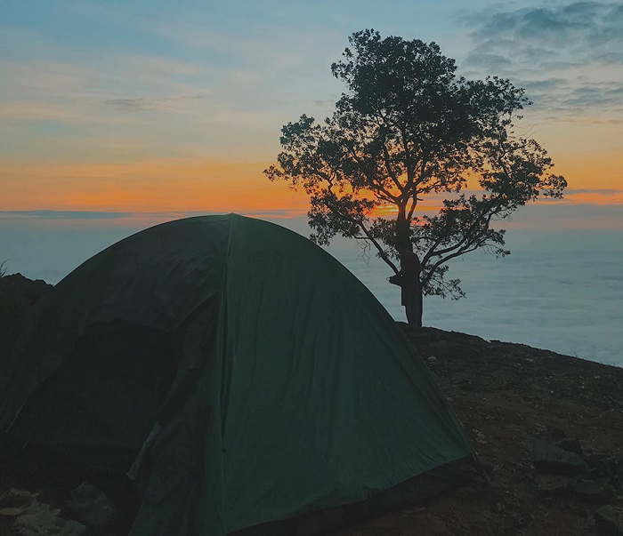 cắm trại trên núi bà đen, khám phá, trải nghiệm, kinh nghiệm cắm trại trên núi bà đen tây ninh cuối tuần siêu trải nghiệm 
