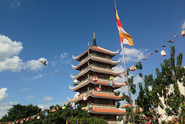 vinh nghiem pagoda – a local guide to this temple