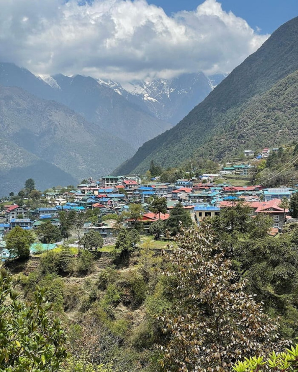 thị trấn lukla, khám phá, trải nghiệm, thị trấn lukla nepal: điểm xuất phát cho cuộc hành trình chinh phục nóc nhà thế giới
