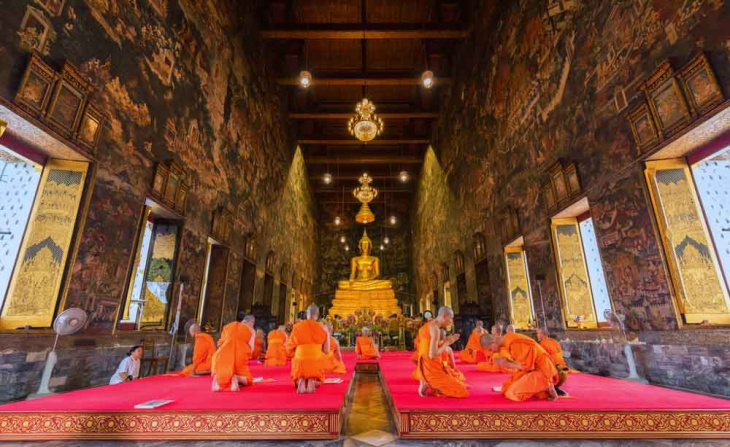 khám phá, trải nghiệm, khám phá chùa thuyền wat yannawa độc nhất thành bangkok