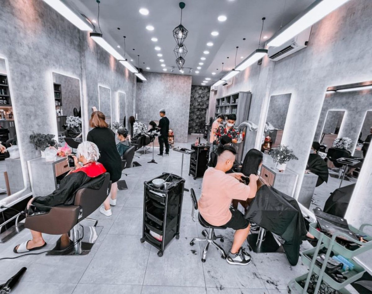 khám phá, trải nghiệm, top 10 tiệm cắt tóc nữ đẹp ở quận 8: thợ xịn tạo kiểu hợp mặt