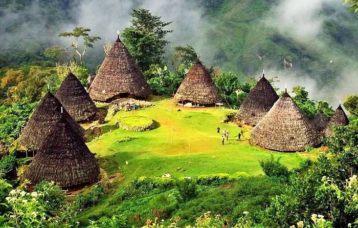 làng wae rebo, khám phá, trải nghiệm, làng wae rebo: ngôi làng cổ độc đáo giữa vùng núi cao của indonesia