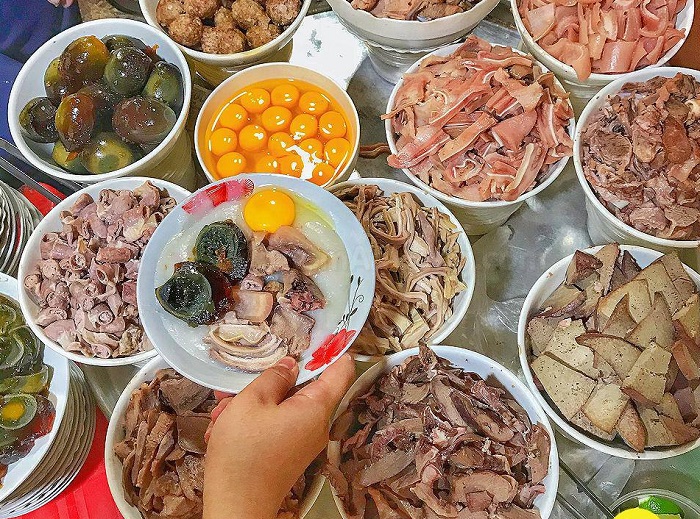 food tour sài gòn giá rẻ, khám phá, trải nghiệm, food tour sài gòn giá rẻ chỉ với 200k no căng bụng từ sáng tới tối