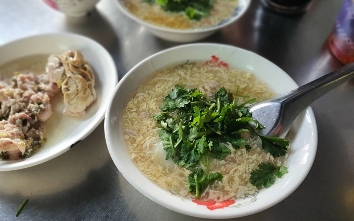 food tour sài gòn giá rẻ, khám phá, trải nghiệm, food tour sài gòn giá rẻ chỉ với 200k no căng bụng từ sáng tới tối