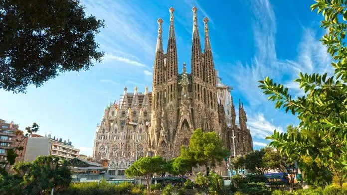 10 địa điểm nên checkin khi du lịch Barcelona – Thành phố tuyệt vời và quyến rũ của Tây Ban Nha