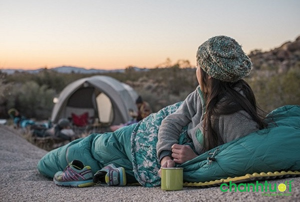 top 20+ đồ cắm trại không thể thiếu cho những chuyến dã ngoại hay picnic