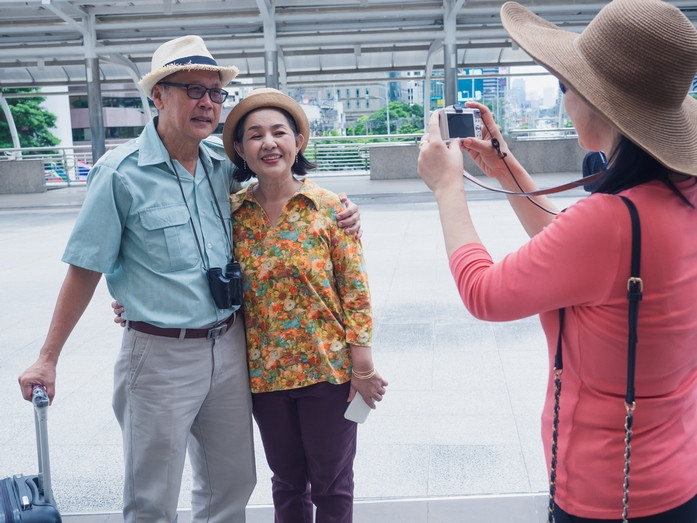 khám phá, trải nghiệm, du lịch cho người cao tuổi: khám phá niềm vui bất tận của cuộc sống hậu hưu