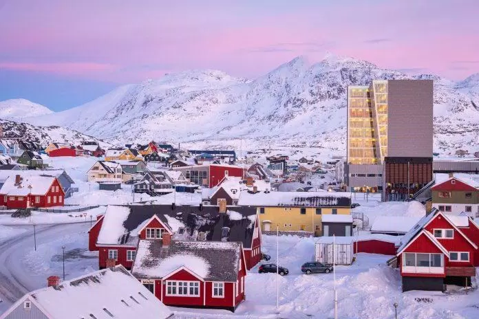 10 địa điểm không thể bỏ qua khi du lịch Greenland – Vùng đất băng giá rộng lớn của thế giới