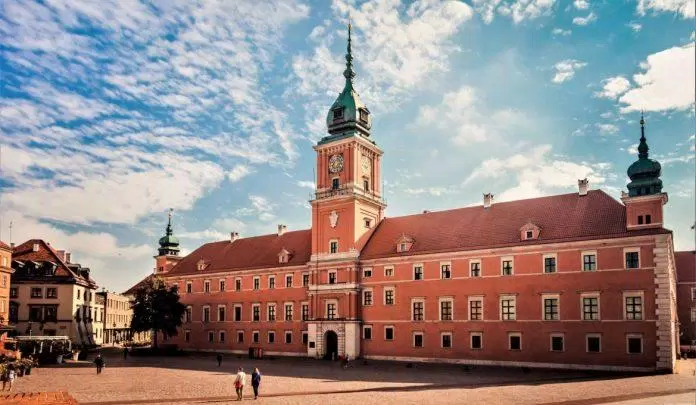 9 địa điểm nên khám phá khi du lịch Warsaw – “Thành phố Phượng Hoàng” của Ba Lan