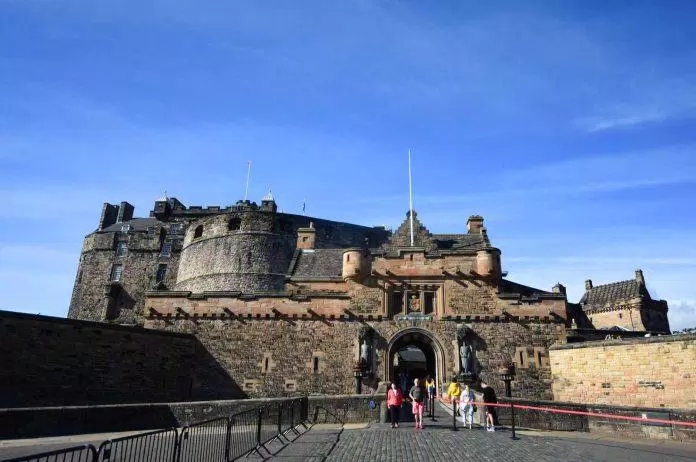 9 địa điểm nên khám phá khi du lịch Edinburgh – Thành phố lịch sử và văn hóa đầy quyến rũ