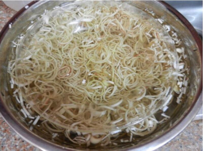 chế biến canh chua lươn nấu bắp chuối dễ dàng chỉ với vài bước