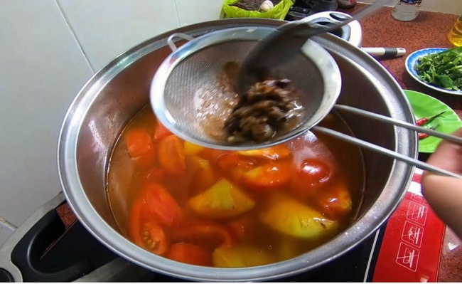 hướng dẫn làm món cá giò nấu canh chua chuẩn hương vị miền trung