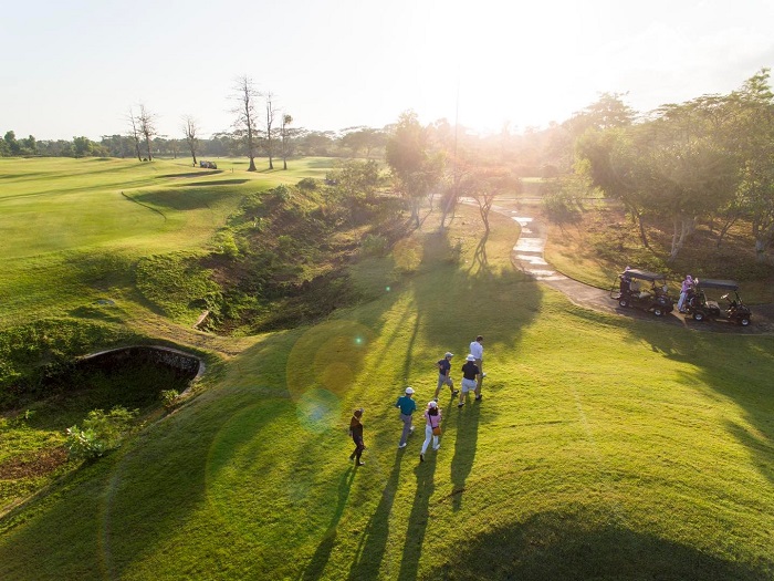 trải nghiệm những sân golf đẹp mỹ mãn tại thiên đường bali