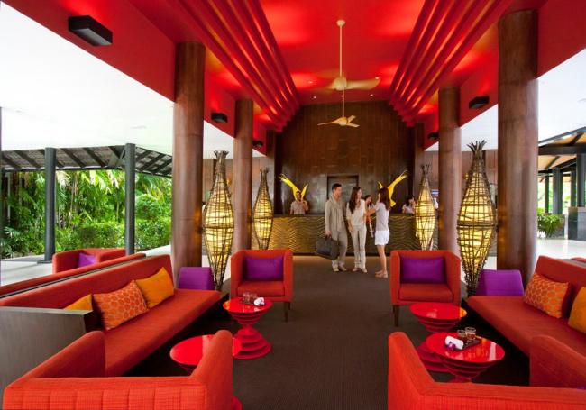 hòa mình vào không gian sống động của thái lan tại club med phuket