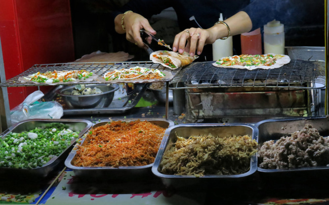 7 Món Ăn Vặt Sài Gòn Và 6 Địa Chỉ Ăn Vặt Nổi Tiếng Nên Thử, TP Hồ Chí Minh, VIỆT NAM